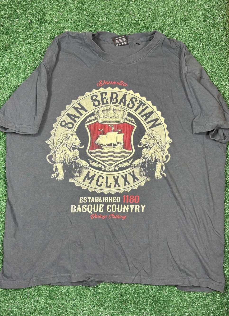 Smile Originals San Sebastian Basque Country T-Shirt Size XL Grey Graphic